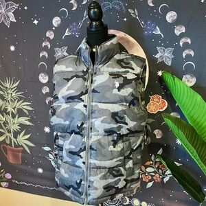Gray Camouflage Puffer Vest